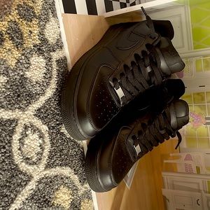 Nike Air Force 1 (black) size 12